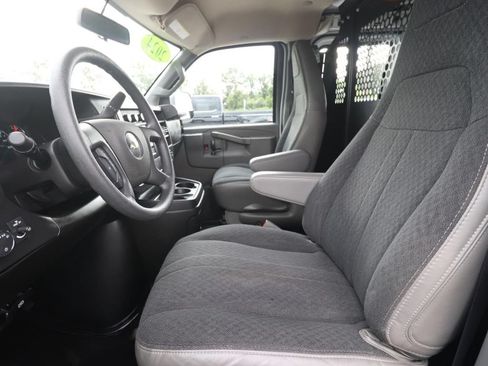 Used 2024 Chevrolet Express 2500 w/ Driver Convenience Package RWD image 2