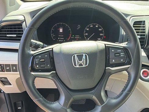 Used 2025 Honda Odyssey EX-L image 12