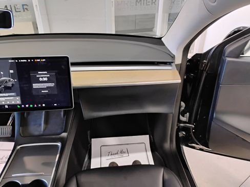 Used 2021 Tesla Model Y 2WD image 81