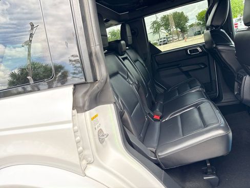 Certified 2025 Ford Bronco Outer Banks AWD/4WD image 28