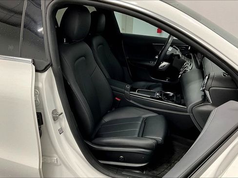 Used 2024 Mercedes-Benz CLA 250 image 10