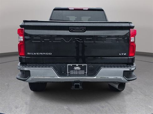 Used 2024 Chevrolet Silverado 2500 LTZ image 7