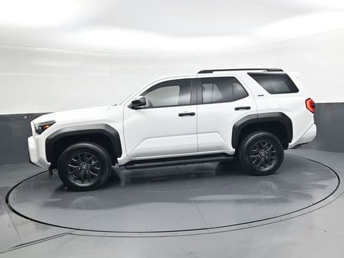 Used 2025 Toyota 4Runner SR5 image 8