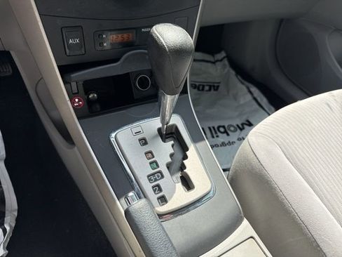 Used 2010 Toyota Corolla image 13