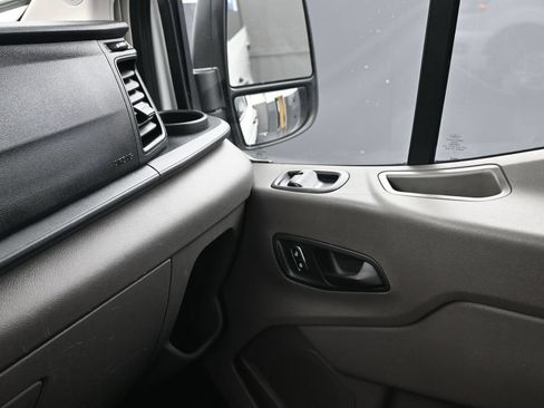Used 2023 Ford Transit 350 XLT RWD image 7