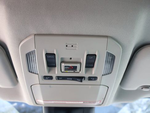 Used 2023 Toyota Highlander XLE image 54