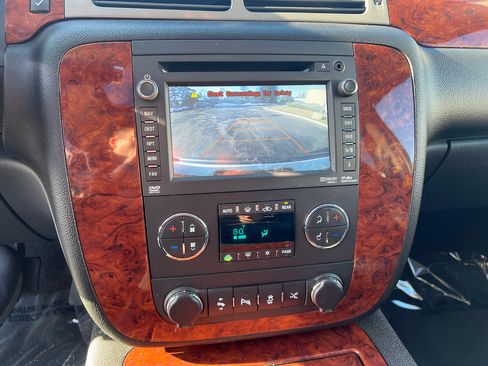 Used 2013 Chevrolet Tahoe LTZ image 25