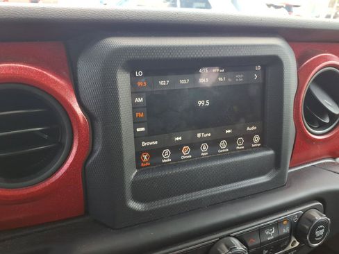 Used 2020 Jeep Wrangler Unlimited Sport AWD/4WD image 19