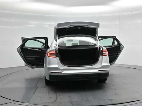 Certified 2019 Ford Fusion SE FWD image 32