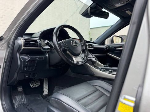 Used 2019 Lexus IS 300 F Sport w/ F Sport Package AWD/4WD image 17
