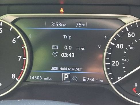 Used 2025 Nissan Sentra SV FWD image 21