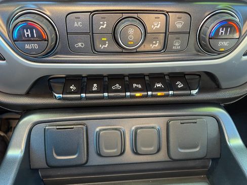 Used 2018 GMC Sierra 1500 SLT image 24