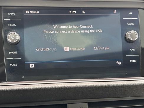 Used 2019 Volkswagen Jetta SEL w/ Cold Weather Package image 21