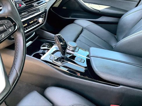 Used 2018 BMW 530i RWD image 17