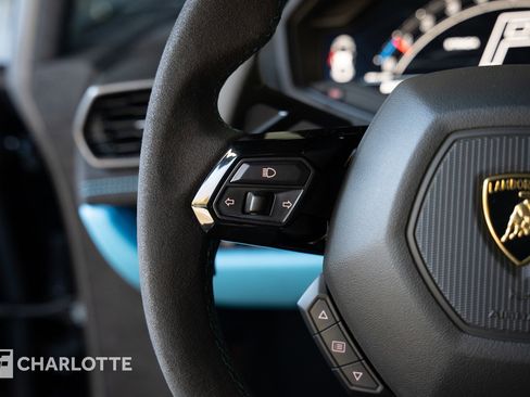 Used 2024 Lamborghini Huracan Tecnica image 23