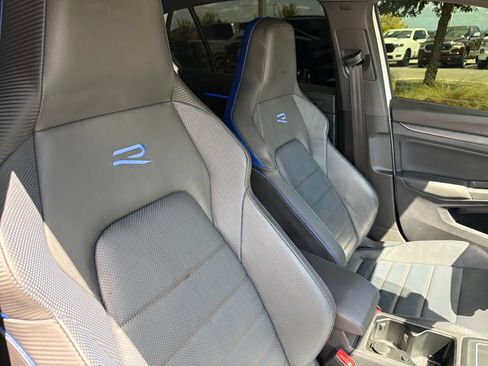 Used 2022 Volkswagen Golf R AWD/4WD image 39