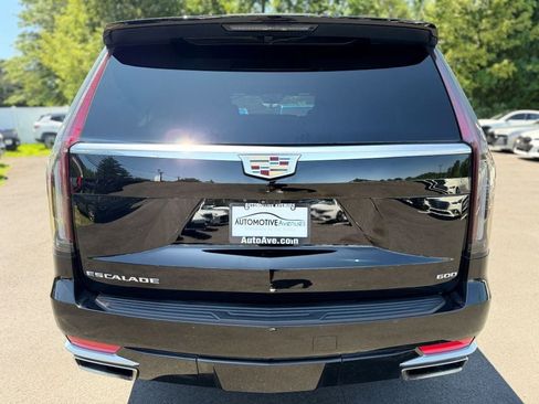 Used 2024 Cadillac Escalade ESV Premium Luxury AWD/4WD image 4