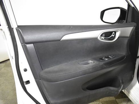 Used 2013 Nissan Sentra SV image 7