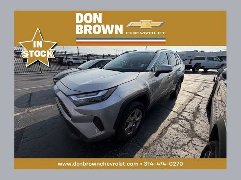 Used 2025 Toyota RAV4 XLE AWD/4WD image 1