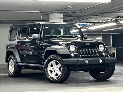 Used 2015 Jeep Wrangler Unlimited Sport w/ Quick Order Package 24S AWD/4WD image 2