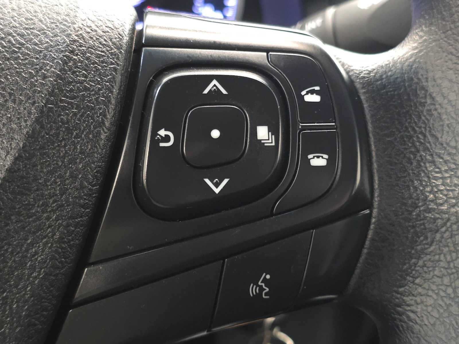 Used 2017 Toyota Camry LE FWD image 18