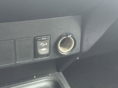 Used 2017 Toyota RAV4 XLE image 26