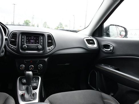 Used 2018 Jeep Compass Sport AWD/4WD image 25