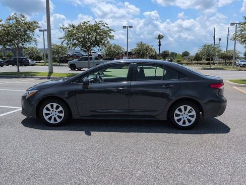 Used 2023 Toyota Corolla LE FWD image 7