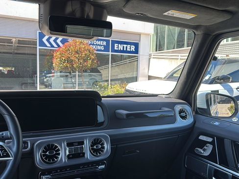 Used 2025 Mercedes-Benz G 550 image 9