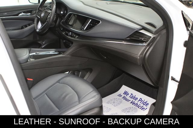Used 2023 Buick Enclave Essence w/ Experience Buick Package FWD image 22