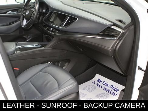 Used 2023 Buick Enclave Essence w/ Experience Buick Package FWD image 22