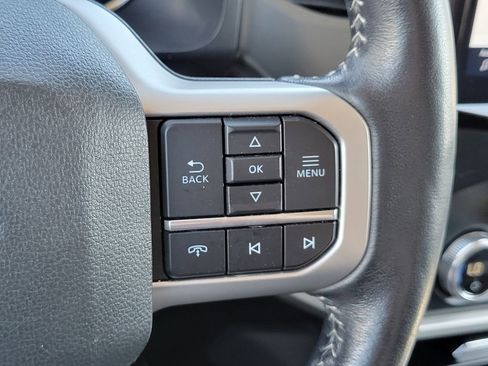 Used 2024 Ford Expedition XLT image 30