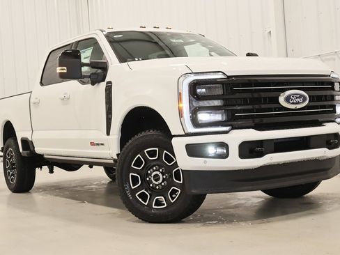 New 2025 Ford F350 Platinum w/ FX4 Off-Road Package image 38