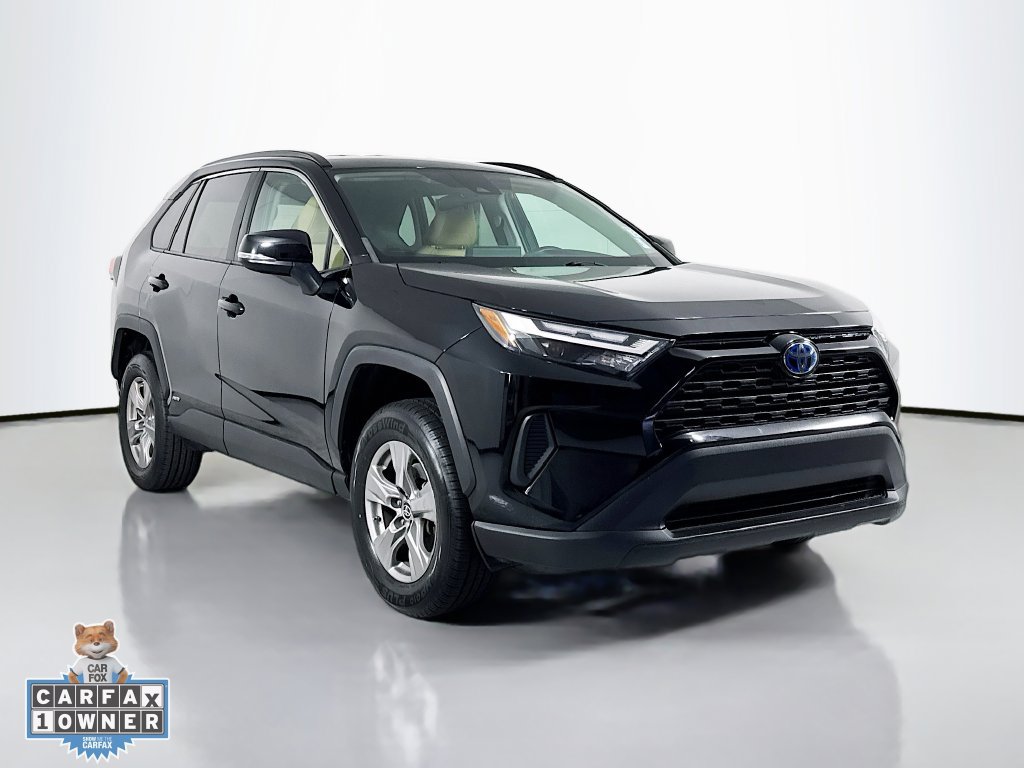 Used 2023 Toyota RAV4 LE AWD/4WD image 4