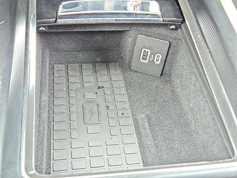Used 2025 Lincoln Corsair Grand Touring w/ Equipment Group 301A AWD/4WD image 17