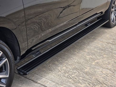 Used 2022 Cadillac Escalade ESV Sport w/ Touring Package image 45