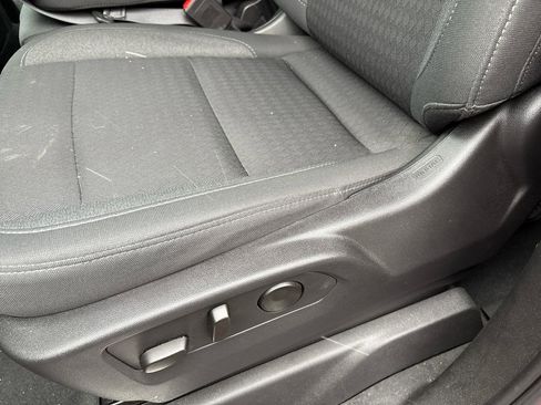 Used 2023 Chevrolet Silverado 1500 LT AWD/4WD image 9