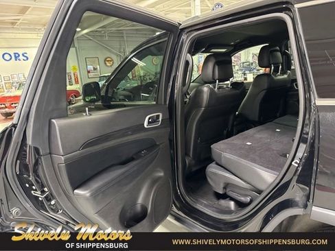 Used 2020 Jeep Grand Cherokee Laredo w/ Laredo X Package AWD/4WD image 25