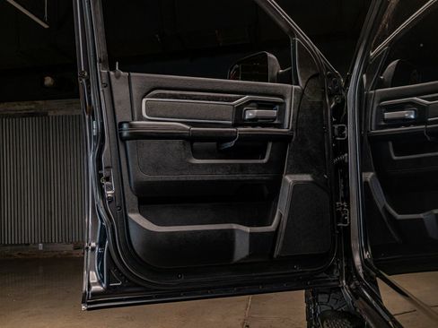 Used 2022 RAM 2500 Big Horn w/ Night Edition AWD/4WD image 29