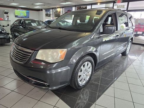 Used 2012 Chrysler Town & Country Touring w/ Entertainment Group #1 image 1