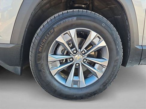 Used 2025 Chevrolet Equinox LT AWD/4WD image 24