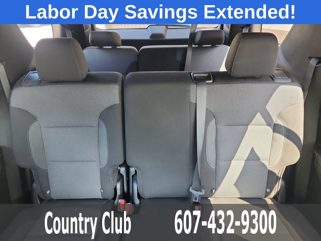 Used 2023 Chevrolet Traverse LT AWD/4WD image 23