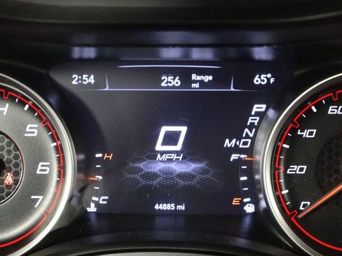 Used 2023 Dodge Charger SXT RWD image 39