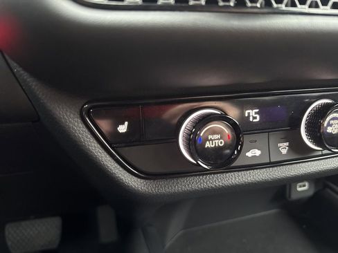 Certified 2023 Honda HR-V Sport image 28