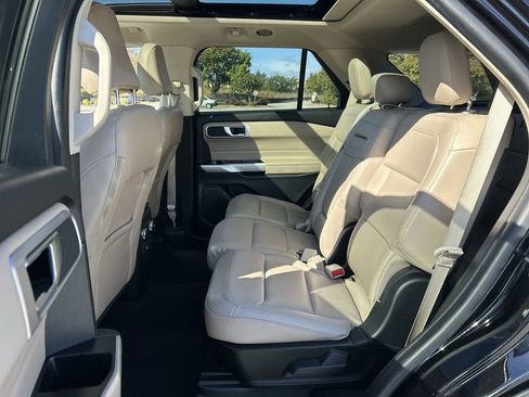 Used 2022 Ford Explorer XLT w/ Equipment Group 202A image 65