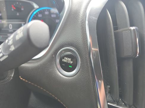 Used 2018 Chevrolet Traverse LT FWD image 29