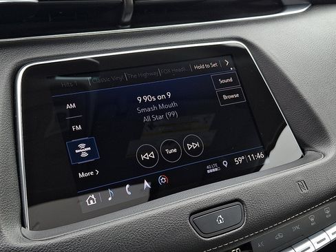 Used 2019 Cadillac XT4 Luxury w/ Cold Weather Package image 17