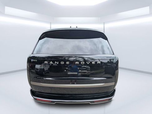 Used 2025 Land Rover Range Rover Long Wheelbase Autobiography AWD/4WD image 4