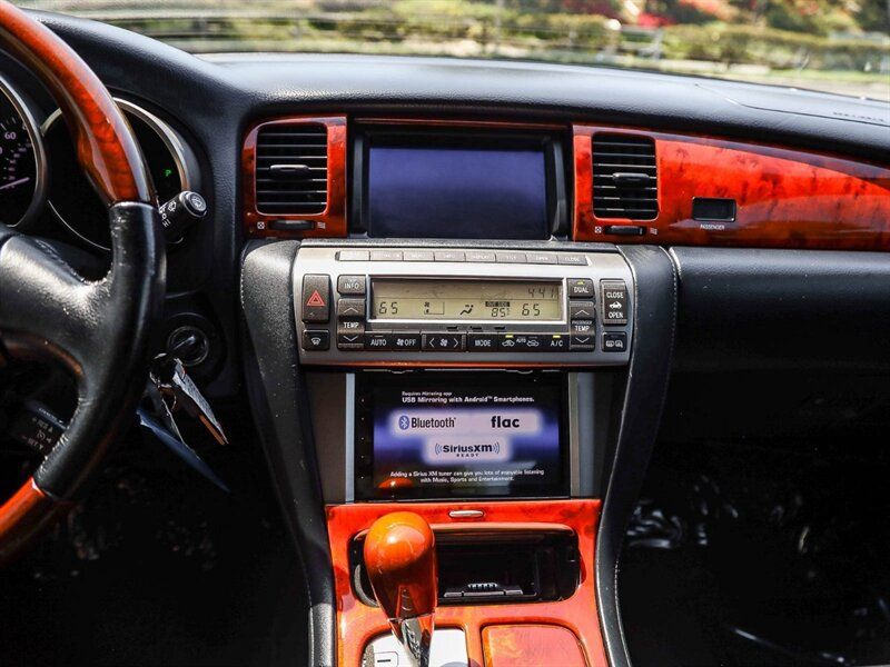 Used 2007 Lexus SC 430 Convertible RWD image 31