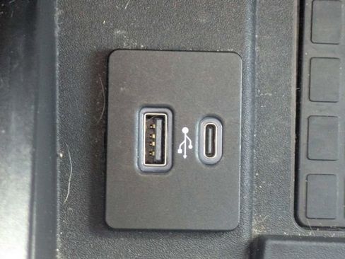 Used 2020 Ford F250 Platinum w/ FX4 Off-Road Package image 25